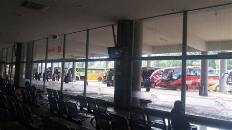 This is a list of the bus routes operated by various bus operators in malaysia. Kuantan Bus Terminal - ExpressBusMalaysia.com
