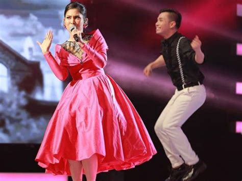 Minggu keenam big stage musim ketiga (2020) mempertaruhkan tema 'rotasi 36t' sebagai tugasan baharu kepada penyanyi 'bbnu' (budak baru nak up) yang bakal berentap. SISSY IMANN, NO. 1 DI KONSERT BIG STAGE MINGGU PERTAMA - 7klik