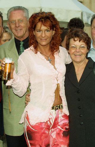 So wie die wäre ich gerne. Andrea Berg früher & heute: So hat sich die Schlagerqueen ...