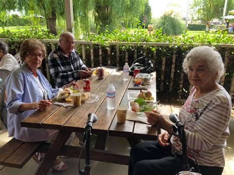 Community Stockton Ca Assisted Living The Oaks At Inglewood