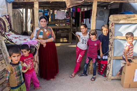 Turkey of refugees, among the Yazidis in Diyarbakır / Turkey / Areas ...