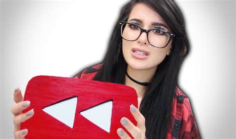 Youtube Demonetizes One Sssniperwolf Video After She Showed Up At