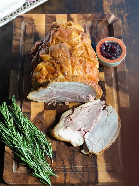 This elegant turkey roulade recipe makes the most of those turkey legs to create a memorable dish to delight your guests. Herb Fed Boned & Rolled Turkey Breast and Leg Joint | Herb ...