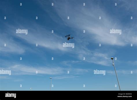 Drone Watch Fotos Und Bildmaterial In Hoher Auflösung Alamy