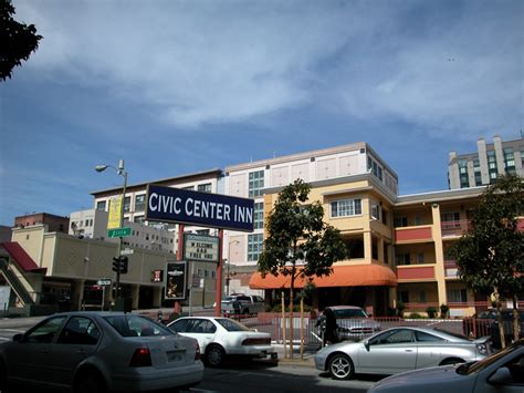 Civic center inn is an unpretentious hotel with the best location in san francisco. Civic Center : San Francisco Neighborhoods