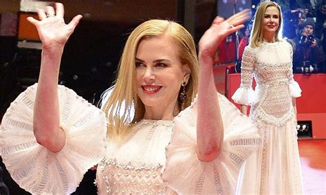 The official nicole kidman facebook page. Nicole Kidman oozes in glamour at the premiere of Queen Of ...