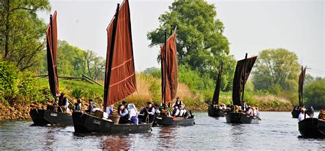 .nordöstlich von bremen im teufelsmoor gelegene worpswede. Torfkähne Bremen - Kulturland Teufelsmoor