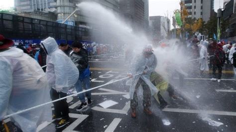 South Korea Protests Seoul Rally Against Park Geun Hye Bbc News