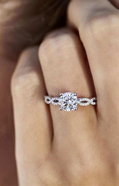 Gorgeous Engagement Rings That Are Unique