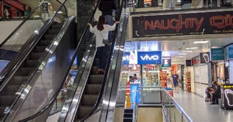 The kovan double murders was a double murder case that occurred on 10 july 2013 at hillside drive, singapore. MAN PLEADS GUILTY TO ORCHARD TOWER 2019 MURDER CASE
