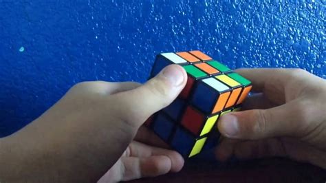 How To Solve The Rubiks Cube Pt1 The White Cross And First Layer