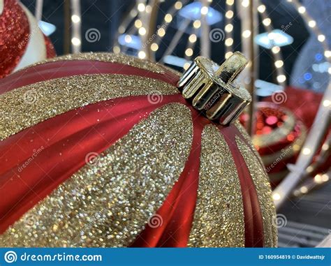Ornamentos De Natal Aproximados Imagem De Stock Imagem De Luzes Clau