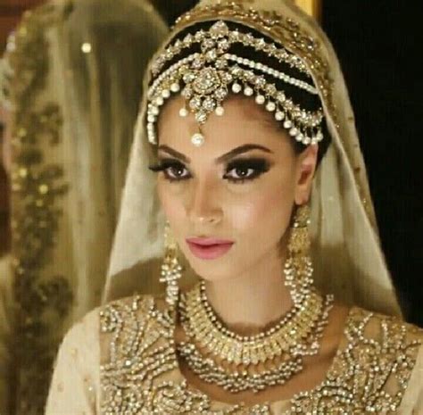 35 Gorgeous Bridal Matha Patti Designs Tips To Choose Right Matha Patti For Your Face Shape