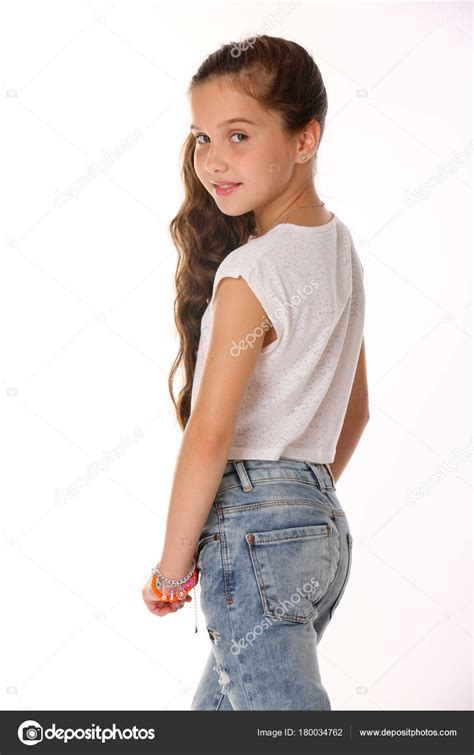 Retrato Bela Morena Jovem Adolescente Menina Jeans Azuis Adorável