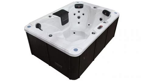 Best Hot Tub 2021 What To Know Before You Take The Plunge Expert Reviews