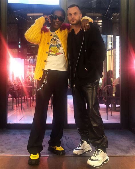 Szuper olcsó vigyázz online outlet asap rocky wears vans old skool: SPOTTED: ASAP Rocky Dons Prada for Drinks with Kris Van ...