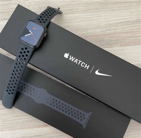 Apple Watch Series 44mm Aluminum Case Gps Cellular Nike Edition