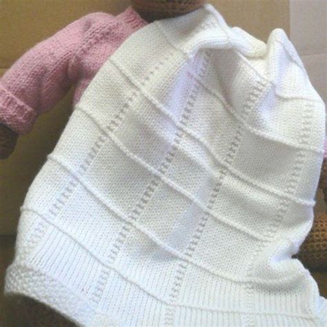 I was inspired to make it as my good friend was having a baby, and the nursery theme was in the woods. Plymouth Yarn F013 Dreambaby DK Baby Squares Afghan (Free ...