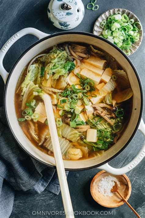 Napa Cabbage Tofu Soup 白菜豆腐汤 Omnivores Cookbook