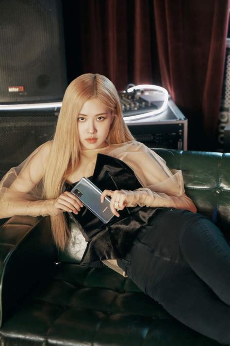 Elle Thailand Update With Blackpink For Samsung 😍💗 Rosé Amino Amino