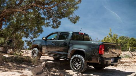 2017 Chevrolet Colorado Zr2 First Drive Review Cast In Convenience