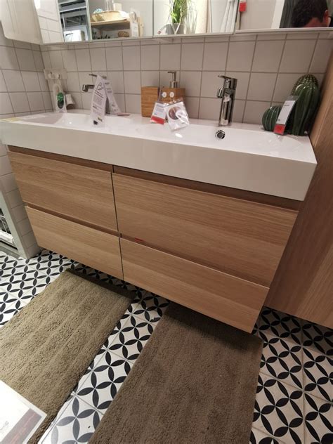 Shop everything for your home & more! 10 hjem med baderomsinnredning fra IKEA