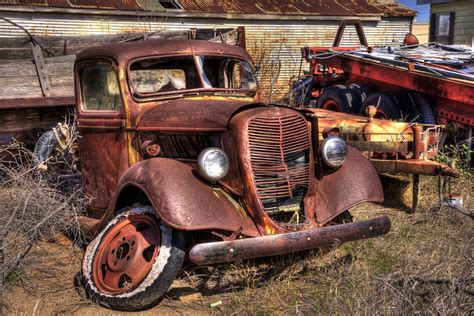 Posts about Old Trucks on Colorful-Mustard | Old trucks, Rusty cars, Trucks