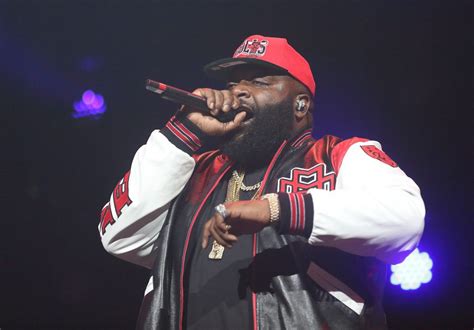 Rapper Rick Ross Apologizes For Saying He Doesnt Hire Female Artists Because He Would Have Sex