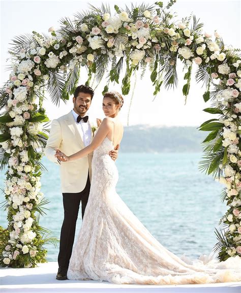 Maybe you would like to learn more about one of these? Burak Özçivit & Fahriye Evcen Özçivit (@evcenf) Instagram ...
