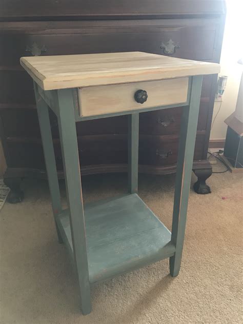 Rustic upcycled end table (With images) | Table design, Table, End tables