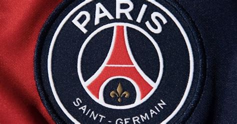 Devancés par le losc, les parisiens doivent absolument l'emporter dimanche à rennes ! PSG : La rumeur d'un nouveau logo fuite, les supporters ...