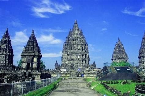 Candi penataran secara administratif terletak di desa penataran, kec. Gambar Candi Prambanan Yogyakarta - Republika RSS