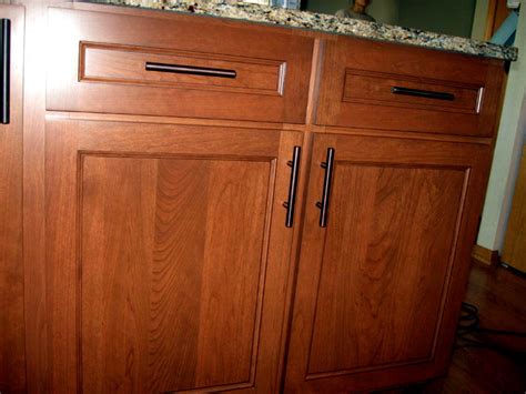Browse our wide selection of kraftmaid door styles for kitchen cabinets, cupboards and vanities that come in a variety of colors, from our most popular natural to peppercorn and praline. cabinet refacing images