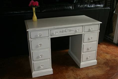 How submit your stuff in this group ? Cute desk for girls room | Desk for girls room, Girl desk ...
