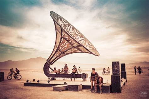 10 Amazing Sets From Burning Man 2016 Techno Station