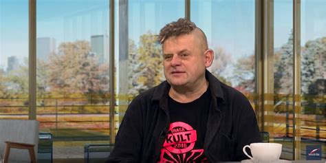 Zespół kult przekłada koncerty i publikuje zdjęcie kazika staszewskiego w masce tlenowej tomasz dereszyński 16 czerwca 2021, 19:01 Kazik Staszewski: "Wartości konserwatywne nie są tak ...