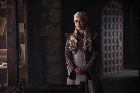 Emilia Clarke As Daenerys Targaryen In Got 8 Wallpaper Hd Tv Series 4k