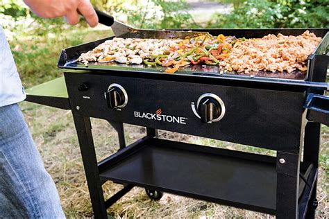 Blackstone 2 Burner Flat Top Propane Gas Grill With Side Shelves