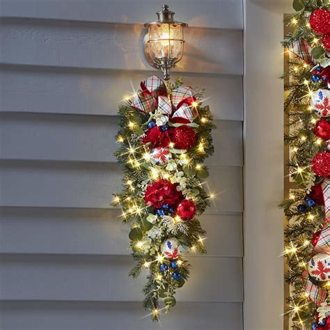 The Cordless Prelit Christmas Tartan Holiday Trim Teardrop Sconce