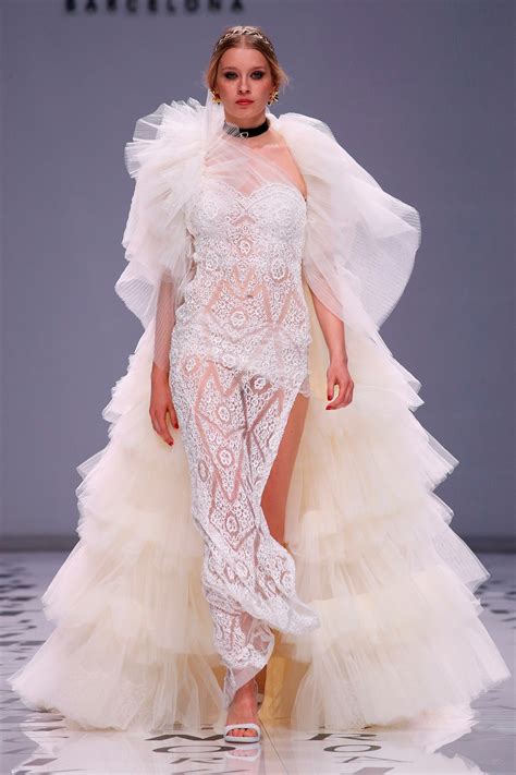 Here Are Naked Wedding Dresses For Edgy Brides To Try Out As Seen On Runways This Year So