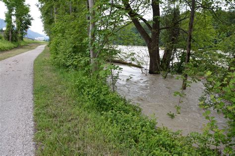 Banger blick auf den inn im landkreis mühldorf: vero-online_inn hochwasser 12jun2019 (9) - Vero Online