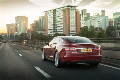O Novo Modelo S Da Tesla Finalmente Tem Um Piloto Automático Melhor