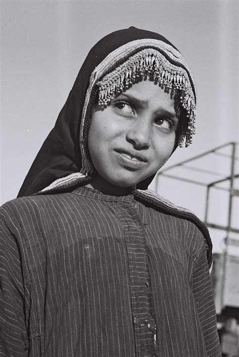 A Jewish Yemenite Girl In Traditional Dress Gargush Yemen Jewish
