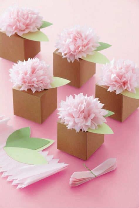 10 Tissue Paper Crafts Tinyme Blog Diy Party Favors Flower Favor
