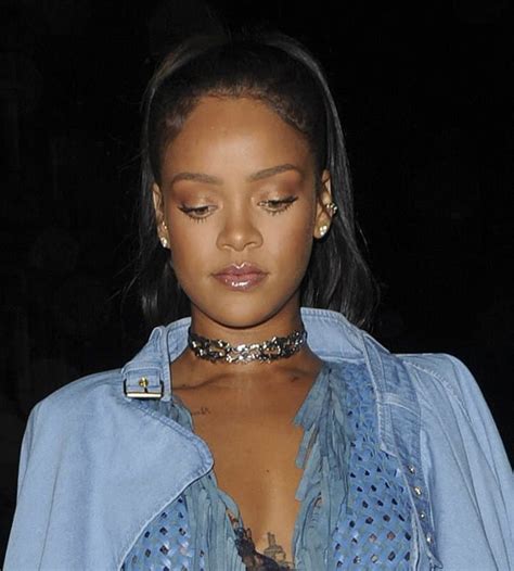 Rihanna Rocks Silver Jennifer Fisher Date Night Chain Choker
