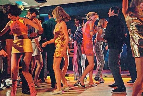 Pin By 🦋🦋 On Tranches De Vie Swinging London Retro Girls London Party