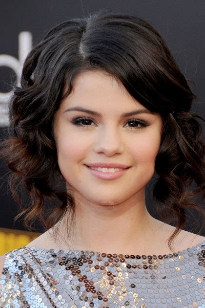 The Beauty Evolution Of Selena Gomez Her Best Hair And Makeup Looks