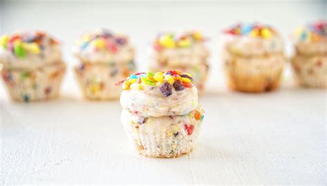 Mini Fruity Pebbles Cupcakes | Fruity pebble cupcakes, Fruity pebbles 