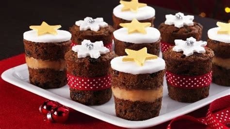 Have yourself a very sweet christmas with this collection of festive desserts. Mini Christmas Cakes | Recipes | Food Network UK