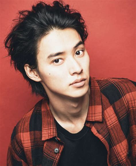He is an actor, known for hiroin shikkaku (2015), orenji (2015) and jojo no kimyô na bôken. KENTO YAMAZAKI에 있는 핀